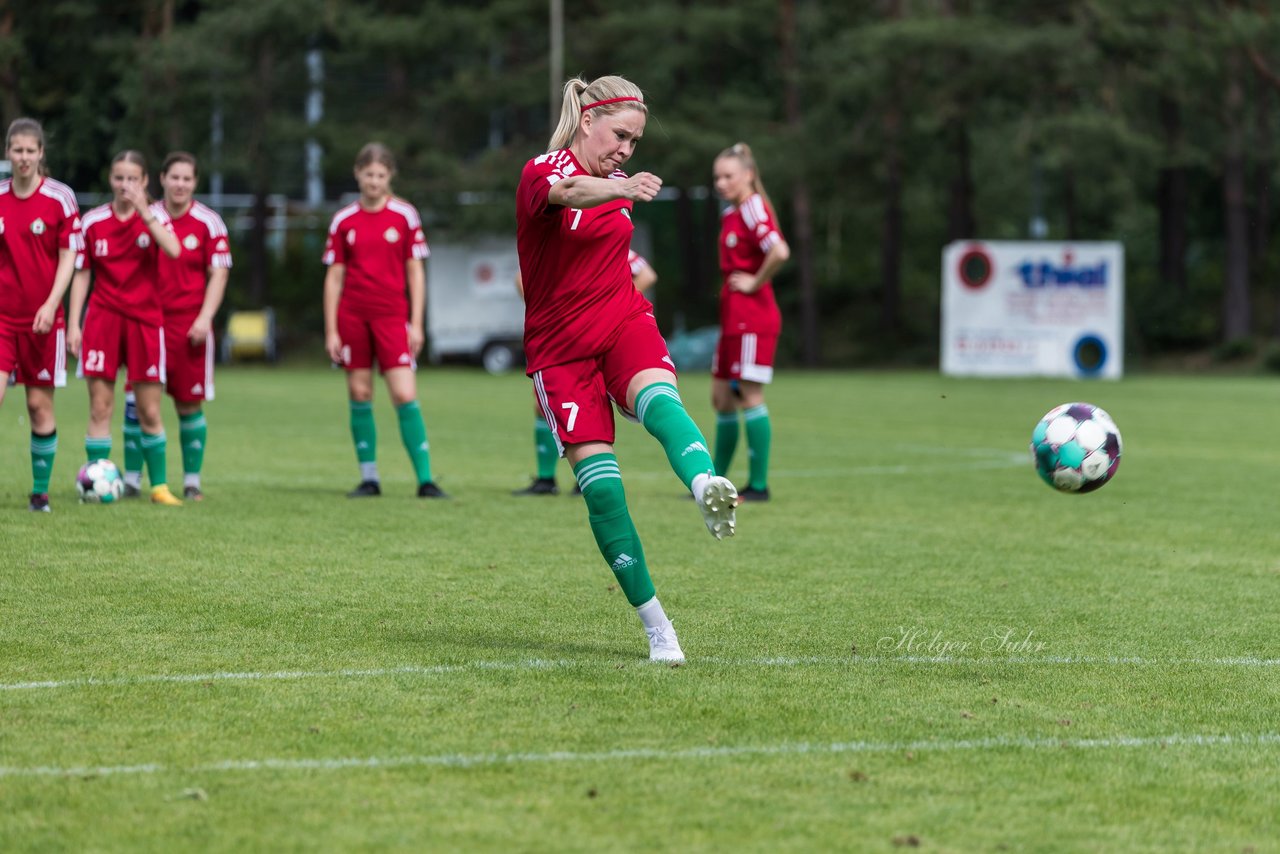 Bild 68 - F SV Boostedt - SV Fortuna St. Juergen : Ergebnis: 2:1